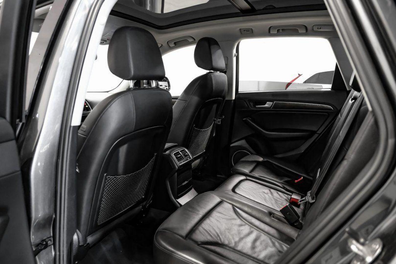 2017 Daytona Gray Pearl /Black Audi Q5 2.0T Premium Plus (WA1L2AFP8HA) with an 2.0L 4-Cylinder TFSI engine, Automatic transmission, located at 15300 Midway Rd., Addison, TX, 75001, (972) 702-0011, 32.958321, -96.838074 - 2018 Audi Q7 2.0T Premium Plus Quattro<br><br>Now Available at Midway Auto Group, Addison, Texas<br><br>Sophisticated, powerful, and exceptionally refined the 2018 Audi Q7 Premium Plus Quattro delivers true luxury SUV performance with three-row versatility and advanced German engineering. With a pre - Photo#48