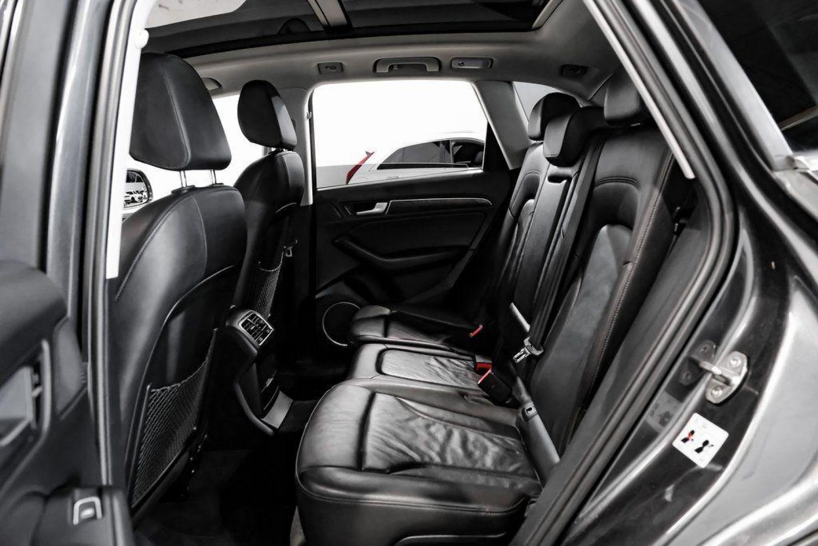 2017 Daytona Gray Pearl /Black Audi Q5 2.0T Premium Plus (WA1L2AFP8HA) with an 2.0L 4-Cylinder TFSI engine, Automatic transmission, located at 15300 Midway Rd., Addison, TX, 75001, (972) 702-0011, 32.958321, -96.838074 - 2018 Audi Q7 2.0T Premium Plus Quattro<br><br>Now Available at Midway Auto Group, Addison, Texas<br><br>Sophisticated, powerful, and exceptionally refined the 2018 Audi Q7 Premium Plus Quattro delivers true luxury SUV performance with three-row versatility and advanced German engineering. With a pre - Photo#49