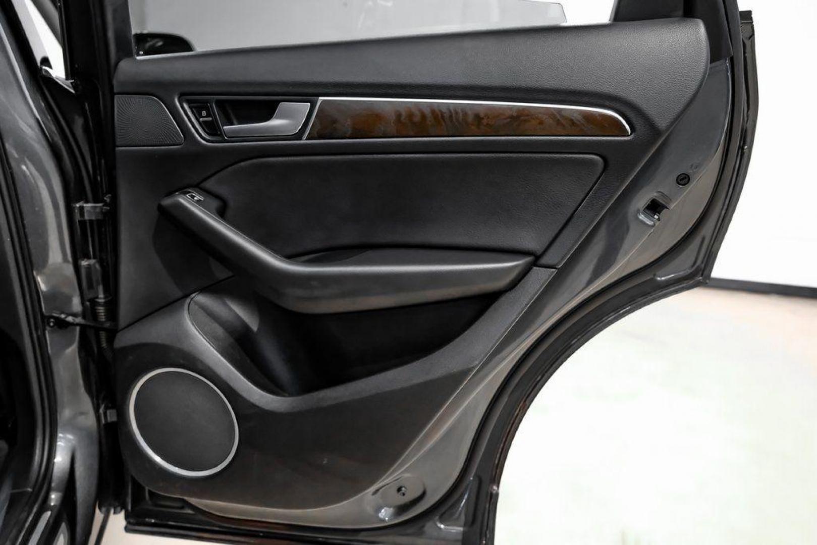 2017 Daytona Gray Pearl /Black Audi Q5 2.0T Premium Plus (WA1L2AFP8HA) with an 2.0L 4-Cylinder TFSI engine, Automatic transmission, located at 15300 Midway Rd., Addison, TX, 75001, (972) 702-0011, 32.958321, -96.838074 - 2018 Audi Q7 2.0T Premium Plus Quattro<br><br>Now Available at Midway Auto Group, Addison, Texas<br><br>Sophisticated, powerful, and exceptionally refined the 2018 Audi Q7 Premium Plus Quattro delivers true luxury SUV performance with three-row versatility and advanced German engineering. With a pre - Photo#57