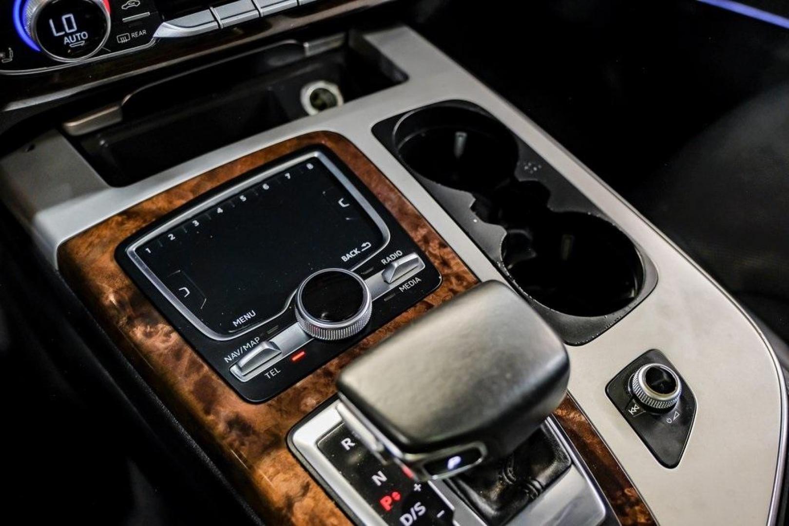 2018 Florett Silver Metallic /Black Audi Q7 2.0T Premium Plus (WA1LHAF70JD) with an 2.0L I4 TFSI DOHC engine, Automatic transmission, located at 15300 Midway Rd., Addison, TX, 75001, (972) 702-0011, 32.958321, -96.838074 - 2018 Audi Q7 3.0T Prestige Quattro<br><br>Now Available at Midway Auto Group, Addison, Texas<br><br>Luxurious, powerful, and technologically advanced the 2018 Audi Q7 Prestige Quattro represents the pinnacle of Audis three-row SUV lineup. With its supercharged V6 engine, exceptional ride quality, pr - Photo#30