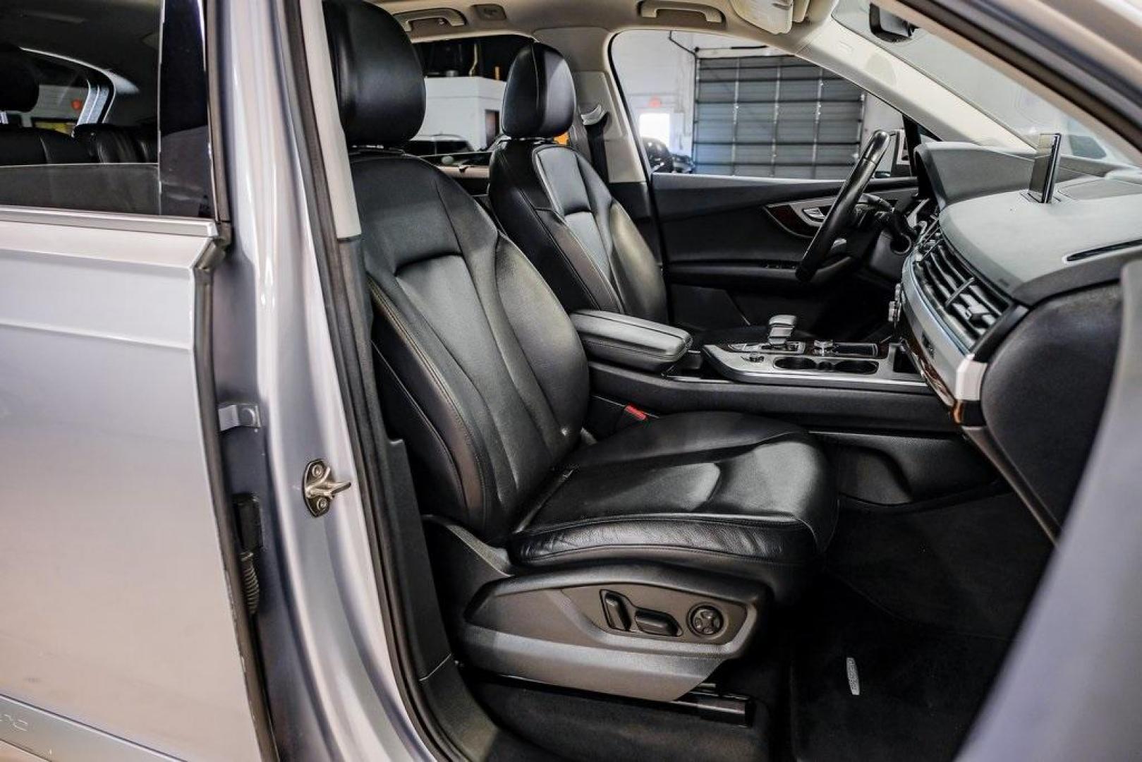 2018 Florett Silver Metallic /Black Audi Q7 2.0T Premium Plus (WA1LHAF70JD) with an 2.0L I4 TFSI DOHC engine, Automatic transmission, located at 15300 Midway Rd., Addison, TX, 75001, (972) 702-0011, 32.958321, -96.838074 - 2018 Audi Q7 3.0T Prestige Quattro<br><br>Now Available at Midway Auto Group, Addison, Texas<br><br>Luxurious, powerful, and technologically advanced the 2018 Audi Q7 Prestige Quattro represents the pinnacle of Audis three-row SUV lineup. With its supercharged V6 engine, exceptional ride quality, pr - Photo#41