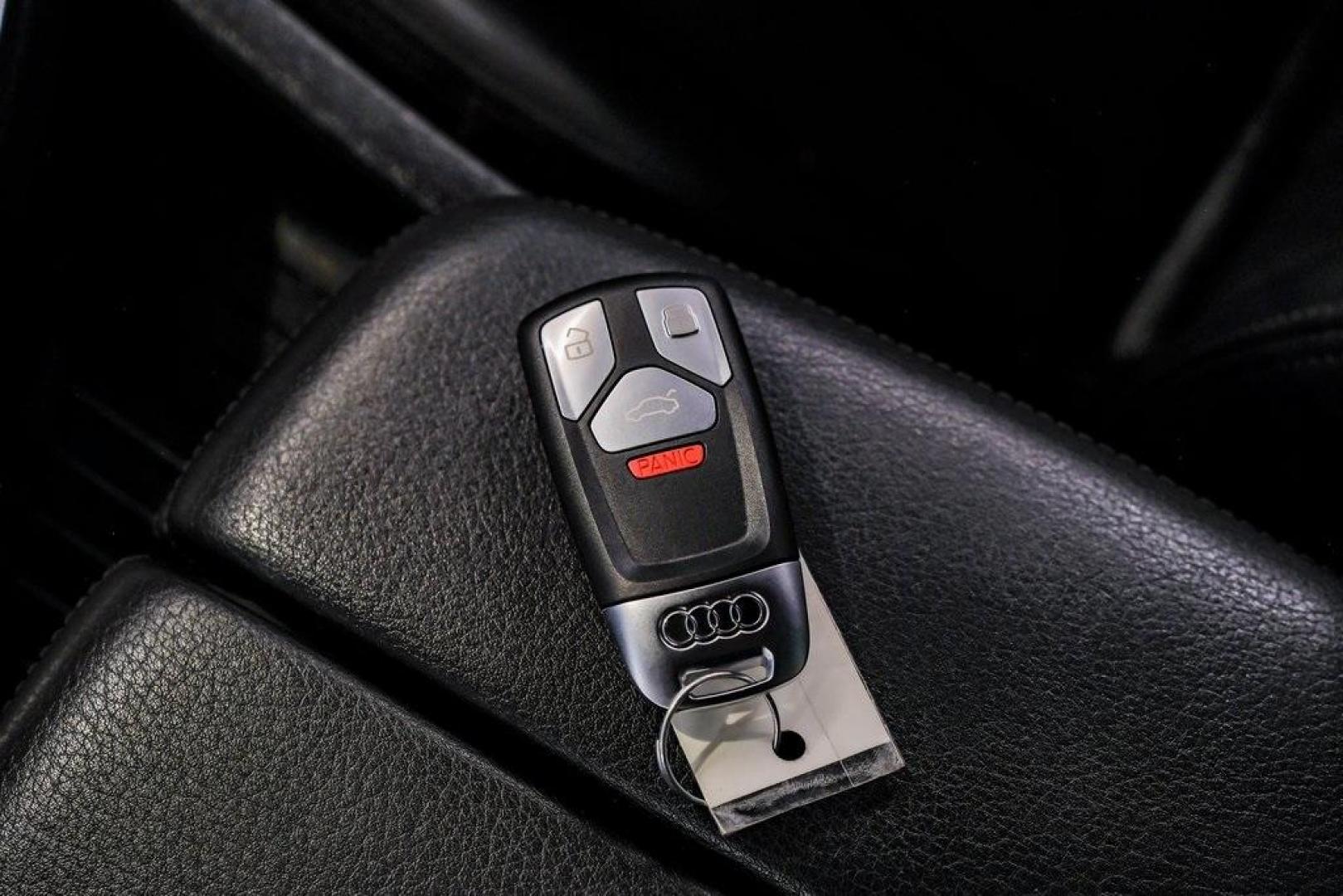 2018 Florett Silver Metallic /Black Audi Q7 2.0T Premium Plus (WA1LHAF70JD) with an 2.0L I4 TFSI DOHC engine, Automatic transmission, located at 15300 Midway Rd., Addison, TX, 75001, (972) 702-0011, 32.958321, -96.838074 - 2018 Audi Q7 3.0T Prestige Quattro<br><br>Now Available at Midway Auto Group, Addison, Texas<br><br>Luxurious, powerful, and technologically advanced the 2018 Audi Q7 Prestige Quattro represents the pinnacle of Audis three-row SUV lineup. With its supercharged V6 engine, exceptional ride quality, pr - Photo#72