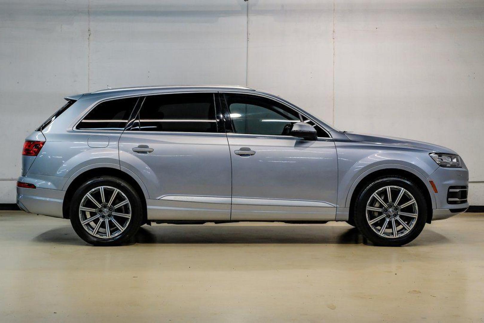 2018 Florett Silver Metallic /Black Audi Q7 2.0T Premium Plus (WA1LHAF70JD) with an 2.0L I4 TFSI DOHC engine, Automatic transmission, located at 15300 Midway Rd., Addison, TX, 75001, (972) 702-0011, 32.958321, -96.838074 - 2018 Audi Q7 3.0T Prestige Quattro<br><br>Now Available at Midway Auto Group, Addison, Texas<br><br>Luxurious, powerful, and technologically advanced the 2018 Audi Q7 Prestige Quattro represents the pinnacle of Audis three-row SUV lineup. With its supercharged V6 engine, exceptional ride quality, pr - Photo#8