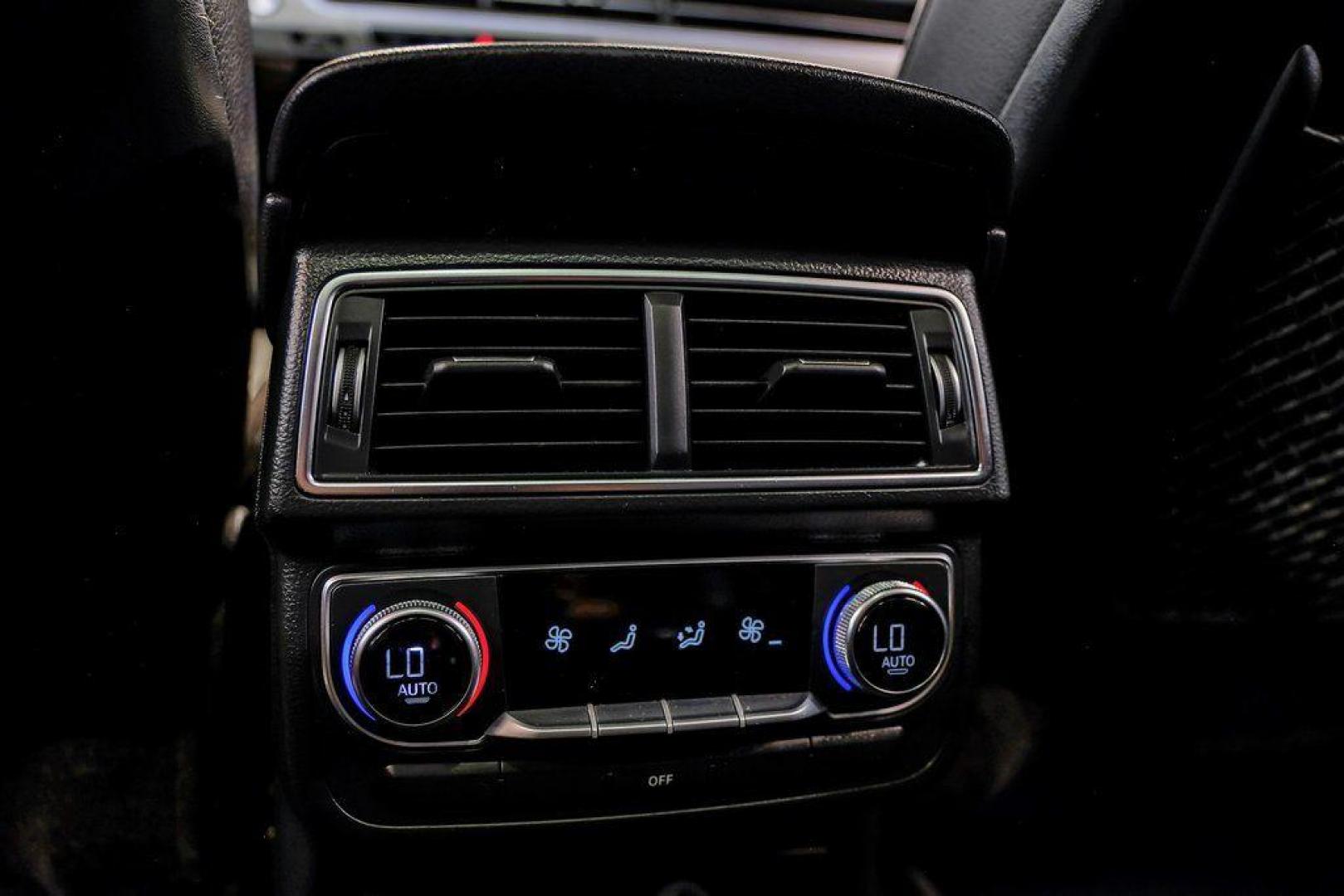 2018 Florett Silver Metallic /Black Audi Q7 2.0T Premium Plus (WA1LHAF70JD) with an 2.0L I4 TFSI DOHC engine, Automatic transmission, located at 15300 Midway Rd., Addison, TX, 75001, (972) 702-0011, 32.958321, -96.838074 - 2018 Audi Q7 3.0T Prestige Quattro<br><br>Now Available at Midway Auto Group, Addison, Texas<br><br>Luxurious, powerful, and technologically advanced the 2018 Audi Q7 Prestige Quattro represents the pinnacle of Audis three-row SUV lineup. With its supercharged V6 engine, exceptional ride quality, pr - Photo#45