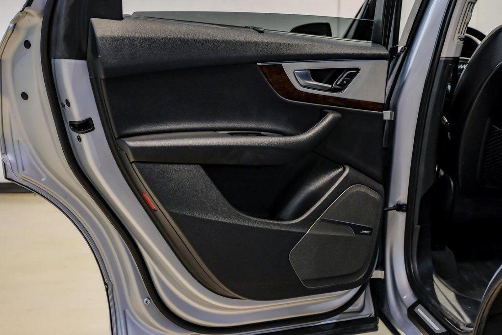 2018 Florett Silver Metallic /Black Audi Q7 2.0T Premium Plus (WA1LHAF70JD) with an 2.0L I4 TFSI DOHC engine, Automatic transmission, located at 15300 Midway Rd., Addison, TX, 75001, (972) 702-0011, 32.958321, -96.838074 - 2018 Audi Q7 3.0T Prestige Quattro<br><br>Now Available at Midway Auto Group, Addison, Texas<br><br>Luxurious, powerful, and technologically advanced the 2018 Audi Q7 Prestige Quattro represents the pinnacle of Audis three-row SUV lineup. With its supercharged V6 engine, exceptional ride quality, pr - Photo#57