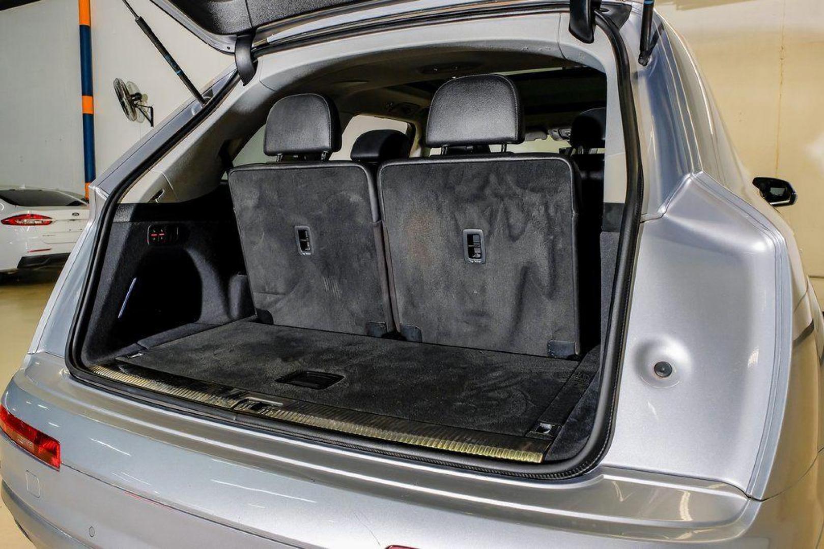 2018 Florett Silver Metallic /Black Audi Q7 2.0T Premium Plus (WA1LHAF70JD) with an 2.0L I4 TFSI DOHC engine, Automatic transmission, located at 15300 Midway Rd., Addison, TX, 75001, (972) 702-0011, 32.958321, -96.838074 - 2018 Audi Q7 3.0T Prestige Quattro<br><br>Now Available at Midway Auto Group, Addison, Texas<br><br>Luxurious, powerful, and technologically advanced the 2018 Audi Q7 Prestige Quattro represents the pinnacle of Audis three-row SUV lineup. With its supercharged V6 engine, exceptional ride quality, pr - Photo#61