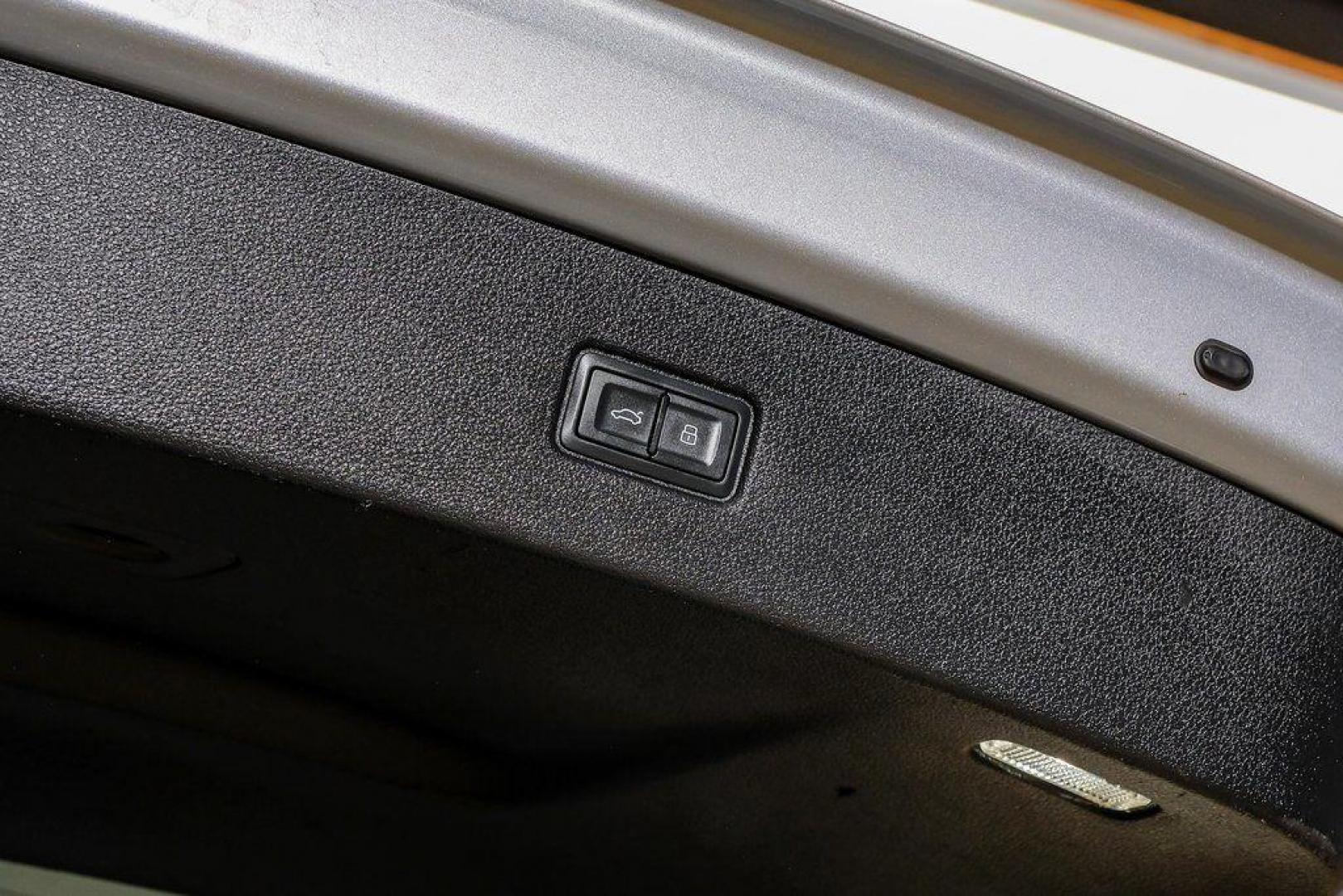 2018 Florett Silver Metallic /Black Audi Q7 2.0T Premium Plus (WA1LHAF70JD) with an 2.0L I4 TFSI DOHC engine, Automatic transmission, located at 15300 Midway Rd., Addison, TX, 75001, (972) 702-0011, 32.958321, -96.838074 - 2018 Audi Q7 3.0T Prestige Quattro<br><br>Now Available at Midway Auto Group, Addison, Texas<br><br>Luxurious, powerful, and technologically advanced the 2018 Audi Q7 Prestige Quattro represents the pinnacle of Audis three-row SUV lineup. With its supercharged V6 engine, exceptional ride quality, pr - Photo#63