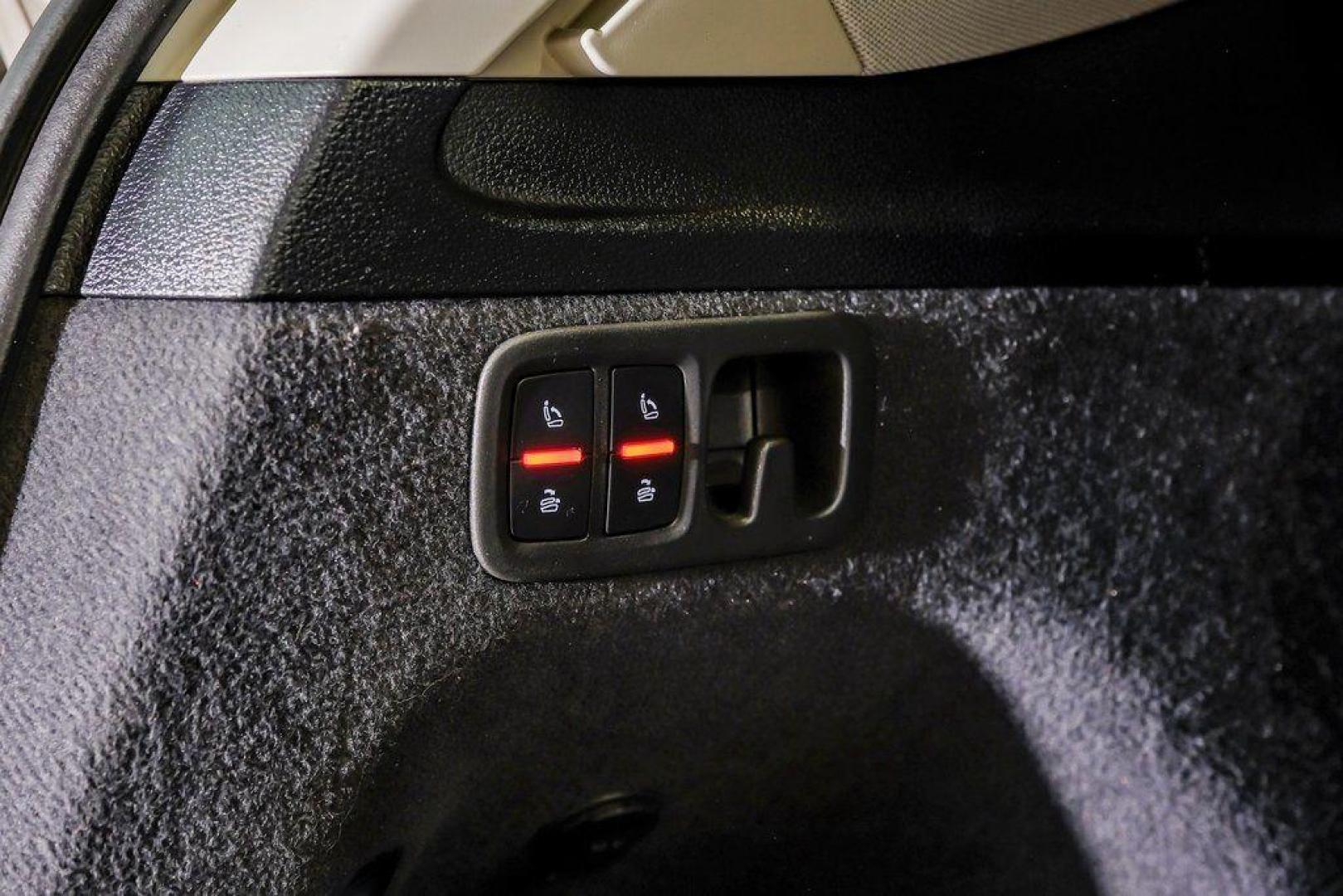 2018 Florett Silver Metallic /Black Audi Q7 2.0T Premium Plus (WA1LHAF70JD) with an 2.0L I4 TFSI DOHC engine, Automatic transmission, located at 15300 Midway Rd., Addison, TX, 75001, (972) 702-0011, 32.958321, -96.838074 - 2018 Audi Q7 3.0T Prestige Quattro<br><br>Now Available at Midway Auto Group, Addison, Texas<br><br>Luxurious, powerful, and technologically advanced the 2018 Audi Q7 Prestige Quattro represents the pinnacle of Audis three-row SUV lineup. With its supercharged V6 engine, exceptional ride quality, pr - Photo#64