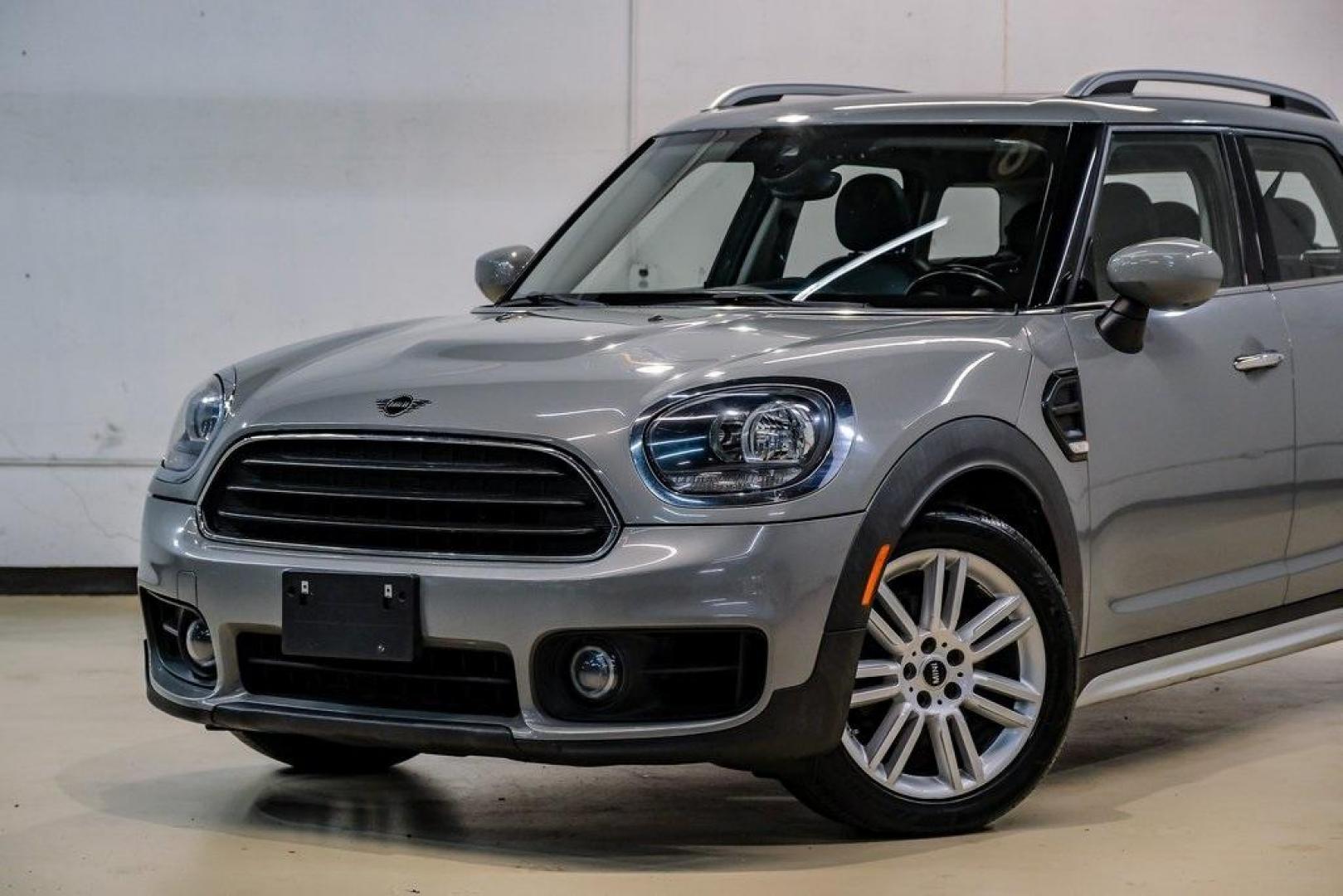 2020 Gray Metallic /Carbon Black MINI Cooper Countryman (WMZYW3C06L3) with an 1.5L I-3 engine, Automatic transmission, located at 15300 Midway Rd., Addison, TX, 75001, (972) 702-0011, 32.958321, -96.838074 - Photo#5