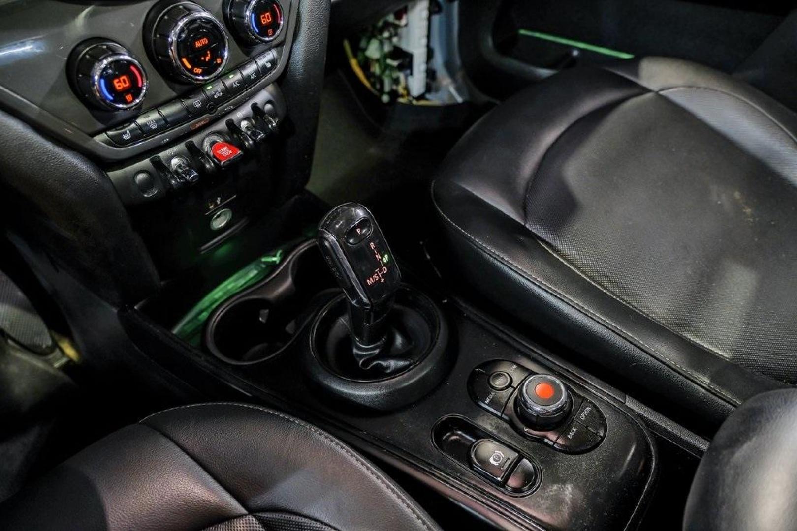 2020 Gray Metallic /Carbon Black MINI Cooper Countryman (WMZYW3C06L3) with an 1.5L I-3 engine, Automatic transmission, located at 15300 Midway Rd., Addison, TX, 75001, (972) 702-0011, 32.958321, -96.838074 - Photo#28