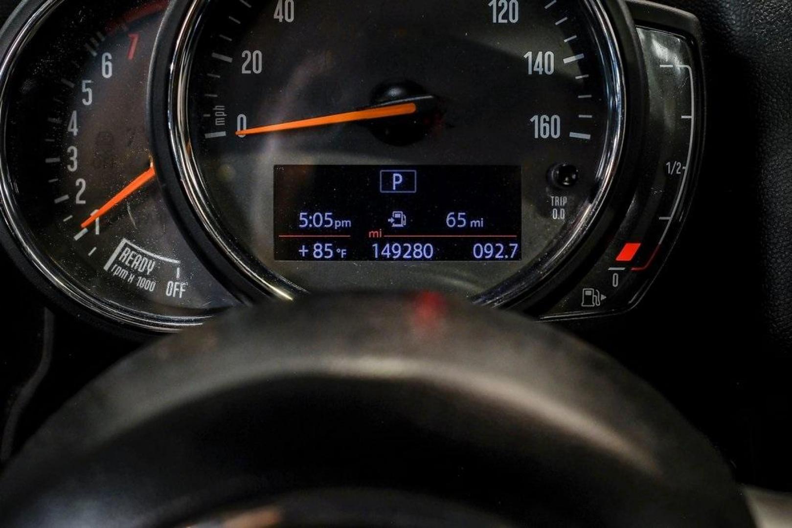 2020 Gray Metallic /Carbon Black MINI Cooper Countryman Signature (WMZYW3C06L3) with an 1.5L I-3 engine, Automatic transmission, located at 15300 Midway Rd., Addison, TX, 75001, (972) 702-0011, 32.958321, -96.838074 - Photo#25