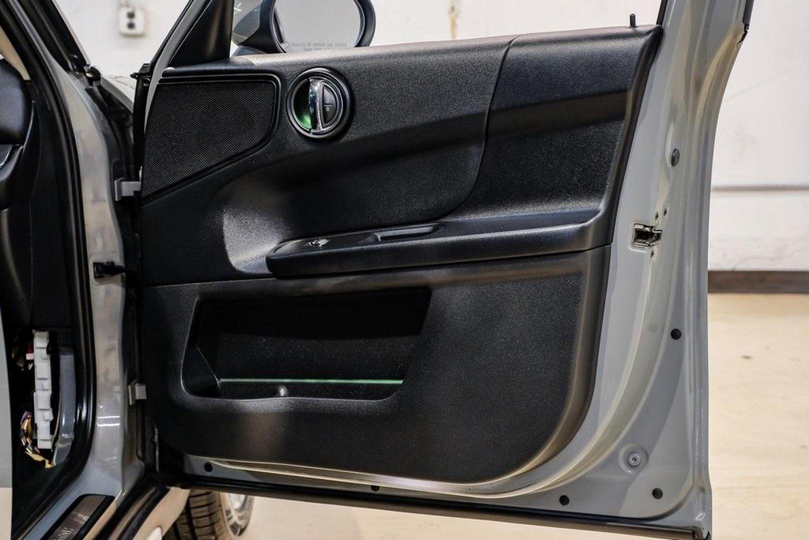 2020 Gray Metallic /Carbon Black MINI Cooper Countryman Signature (WMZYW3C06L3) with an 1.5L I-3 engine, Automatic transmission, located at 15300 Midway Rd., Addison, TX, 75001, (972) 702-0011, 32.958321, -96.838074 - Photo#49