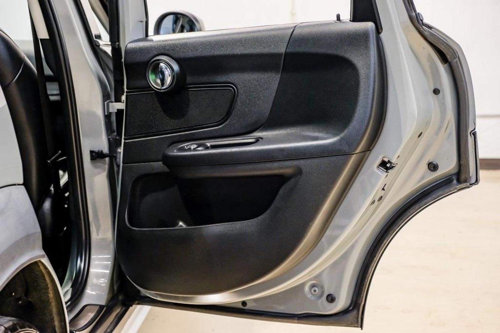 2020 Gray Metallic /Carbon Black MINI Cooper Countryman Signature (WMZYW3C06L3) with an 1.5L I-3 engine, Automatic transmission, located at 15300 Midway Rd., Addison, TX, 75001, (972) 702-0011, 32.958321, -96.838074 - Photo#51