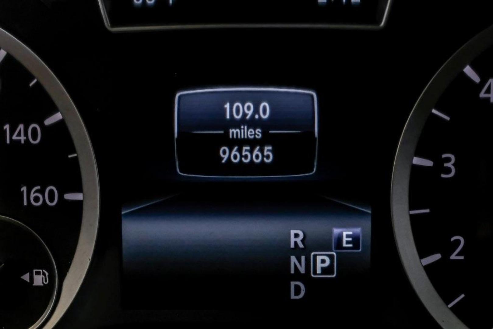 2019 Ink Blue /Graphite INFINITI QX30 Sport (SJKCH5CP8KA) with an 2.0L I4 DOHC Turbocharged engine, Automatic transmission, located at 15300 Midway Rd., Addison, TX, 75001, (972) 702-0011, 32.958321, -96.838074 - Photo#26