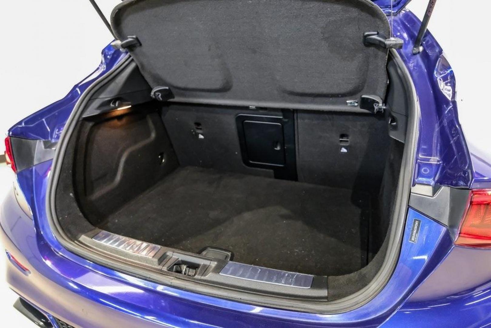 2019 Ink Blue /Graphite INFINITI QX30 Sport (SJKCH5CP8KA) with an 2.0L I4 DOHC Turbocharged engine, Automatic transmission, located at 15300 Midway Rd., Addison, TX, 75001, (972) 702-0011, 32.958321, -96.838074 - Photo#59