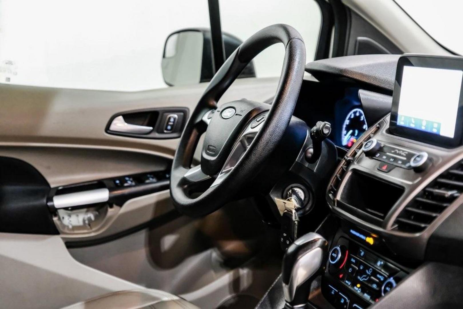 2020 Frozen White /Palazzo Grey Ford Transit Connect XLT (NM0GS9F26L1) with an I4 engine, Automatic transmission, located at 15300 Midway Rd., Addison, TX, 75001, (972) 702-0011, 32.958321, -96.838074 - Photo#18