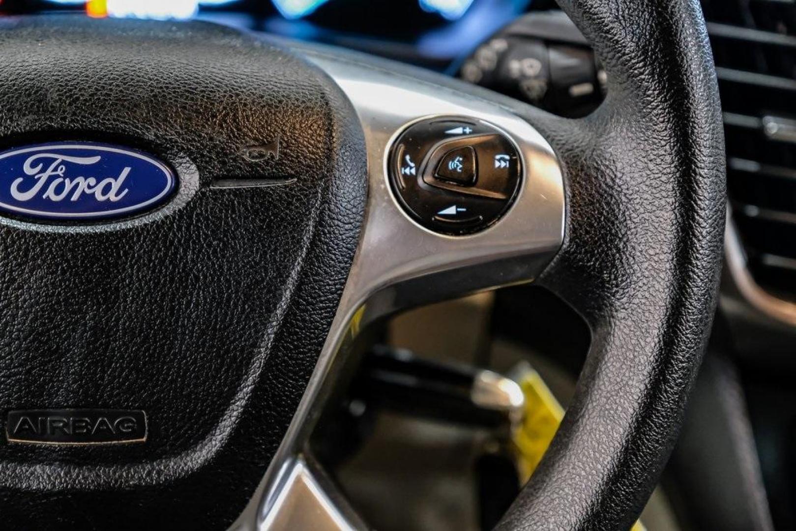 2020 Frozen White /Palazzo Grey Ford Transit Connect XLT (NM0GS9F26L1) with an I4 engine, Automatic transmission, located at 15300 Midway Rd., Addison, TX, 75001, (972) 702-0011, 32.958321, -96.838074 - Photo#23