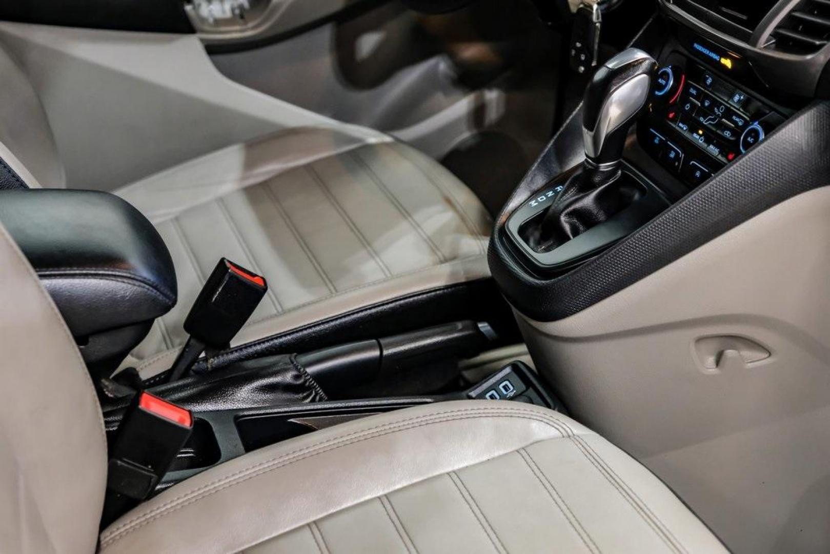 2020 Frozen White /Palazzo Grey Ford Transit Connect XLT (NM0GS9F26L1) with an I4 engine, Automatic transmission, located at 15300 Midway Rd., Addison, TX, 75001, (972) 702-0011, 32.958321, -96.838074 - Photo#28