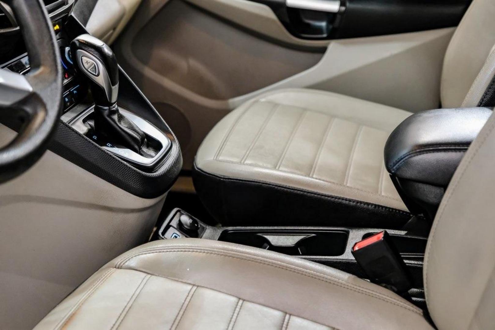 2020 Frozen White /Palazzo Grey Ford Transit Connect XLT (NM0GS9F26L1) with an I4 engine, Automatic transmission, located at 15300 Midway Rd., Addison, TX, 75001, (972) 702-0011, 32.958321, -96.838074 - Photo#29