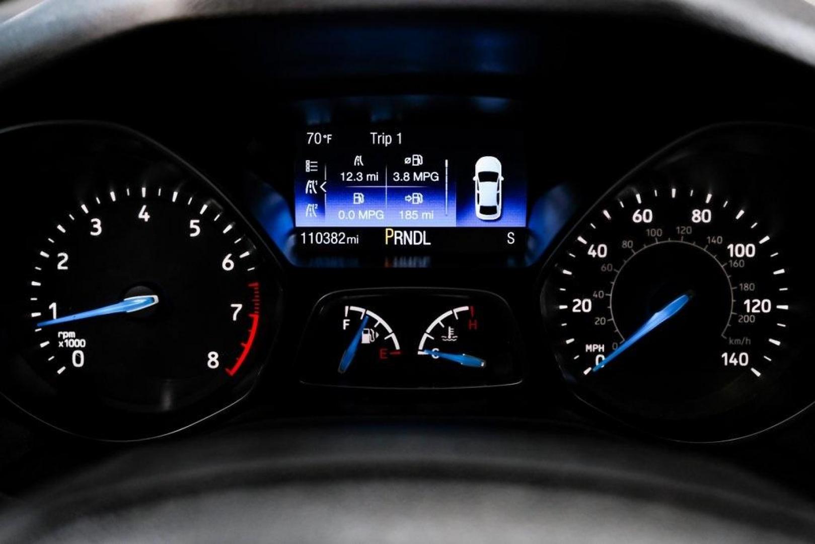 2018 Oxford White /Black Ford Focus SE (1FADP3K23JL) with an 2.0L I4 DGI Ti-VCT engine, Automatic transmission, located at 15300 Midway Rd., Addison, TX, 75001, (972) 702-0011, 32.958321, -96.838074 - Photo#16