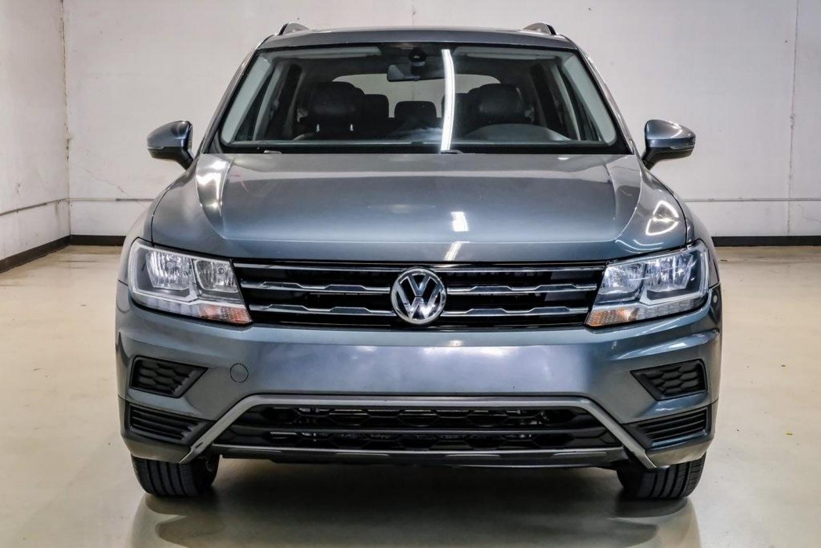 2019 Platinum Gray Metallic /Titan Black Volkswagen Tiguan 2.0T SE (3VV3B7AX8KM) with an 2.0L TSI DOHC engine, Automatic transmission, located at 15300 Midway Rd., Addison, TX, 75001, (972) 702-0011, 32.958321, -96.838074 - Photo#7