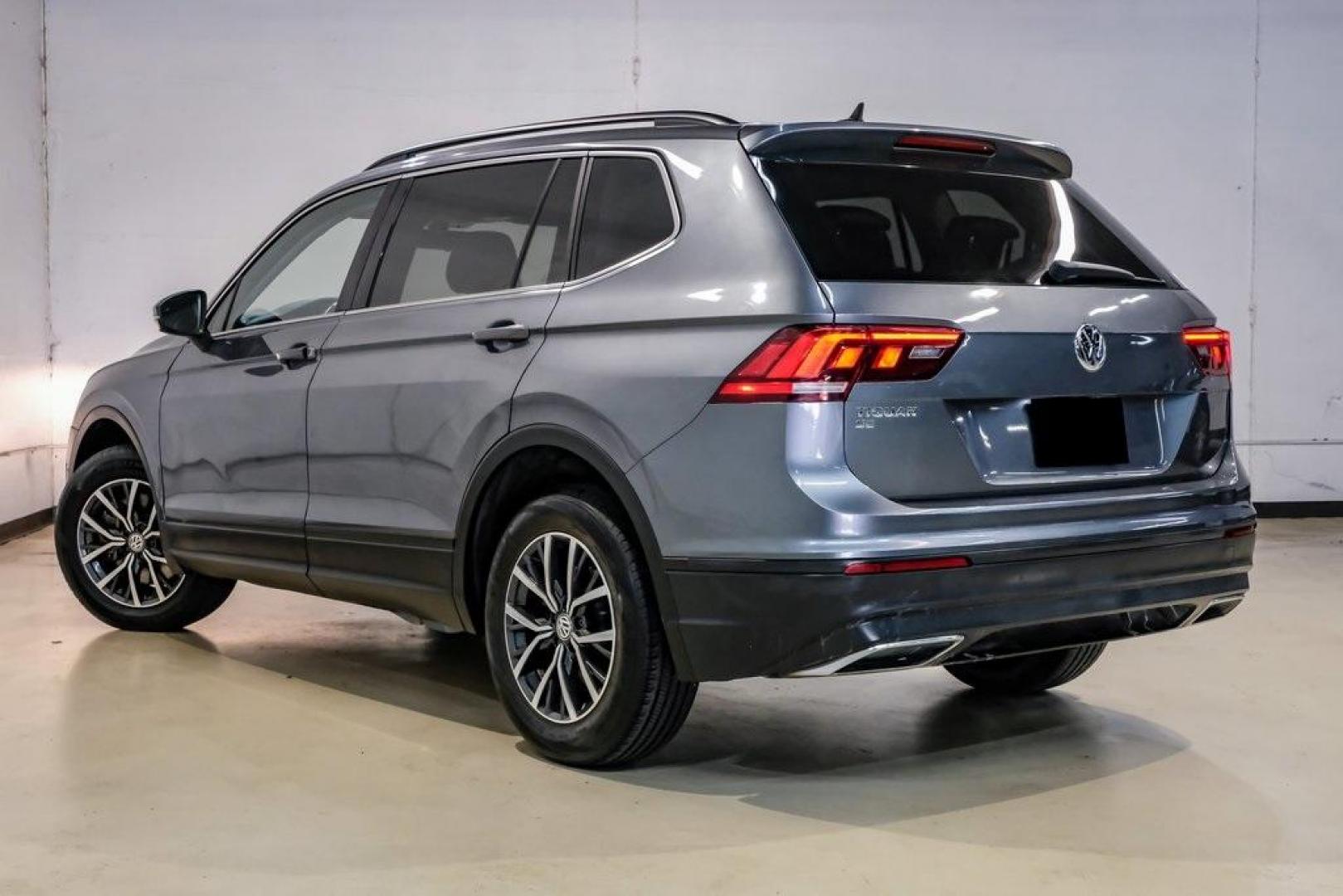 2019 Platinum Gray Metallic /Titan Black Volkswagen Tiguan 2.0T SE (3VV3B7AX8KM) with an 2.0L TSI DOHC engine, Automatic transmission, located at 15300 Midway Rd., Addison, TX, 75001, (972) 702-0011, 32.958321, -96.838074 - Photo#12