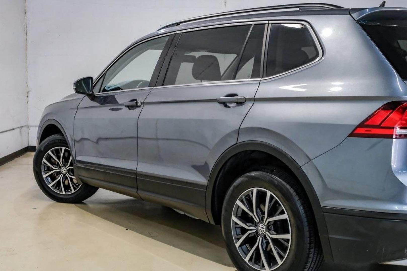 2019 Platinum Gray Metallic /Titan Black Volkswagen Tiguan 2.0T SE (3VV3B7AX8KM) with an 2.0L TSI DOHC engine, Automatic transmission, located at 15300 Midway Rd., Addison, TX, 75001, (972) 702-0011, 32.958321, -96.838074 - Photo#13