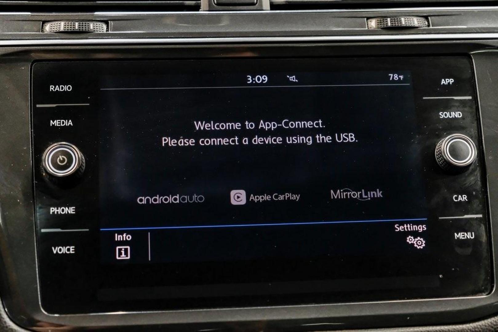 2019 Platinum Gray Metallic /Titan Black Volkswagen Tiguan 2.0T SE (3VV3B7AX8KM) with an 2.0L TSI DOHC engine, Automatic transmission, located at 15300 Midway Rd., Addison, TX, 75001, (972) 702-0011, 32.958321, -96.838074 - Photo#37