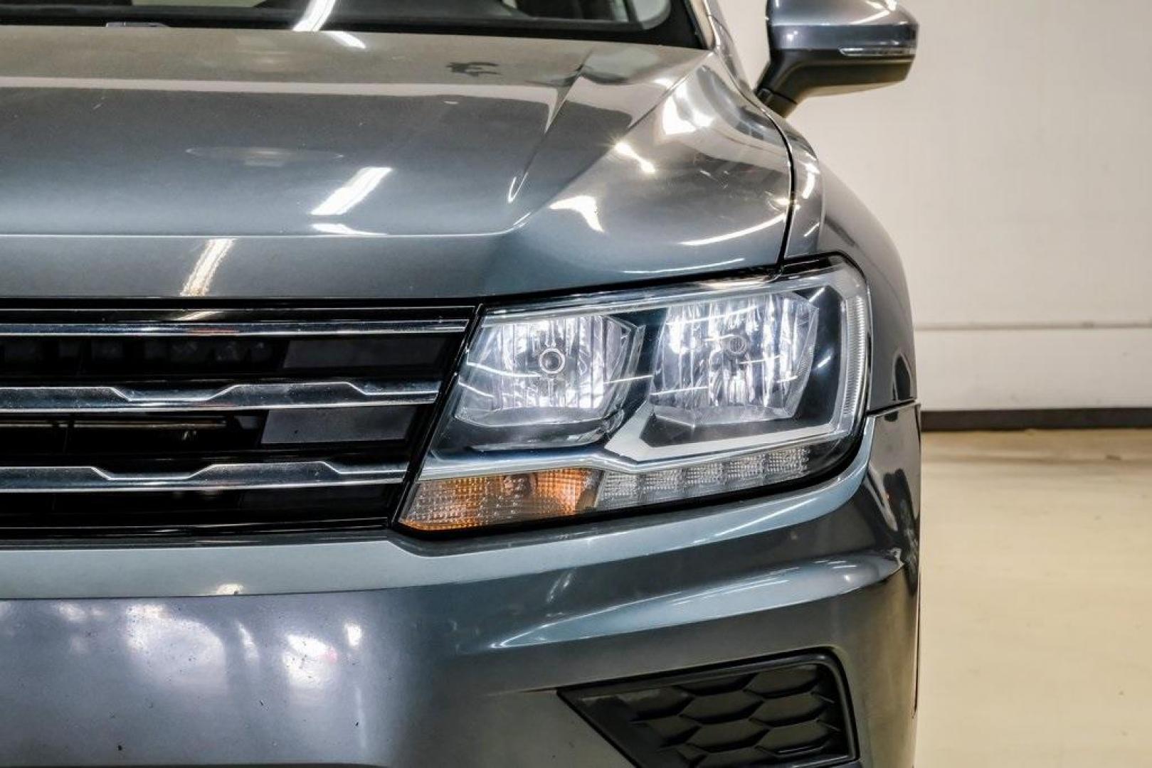 2019 Platinum Gray Metallic /Titan Black Volkswagen Tiguan 2.0T SE (3VV3B7AX8KM) with an 2.0L TSI DOHC engine, Automatic transmission, located at 15300 Midway Rd., Addison, TX, 75001, (972) 702-0011, 32.958321, -96.838074 - Photo#54