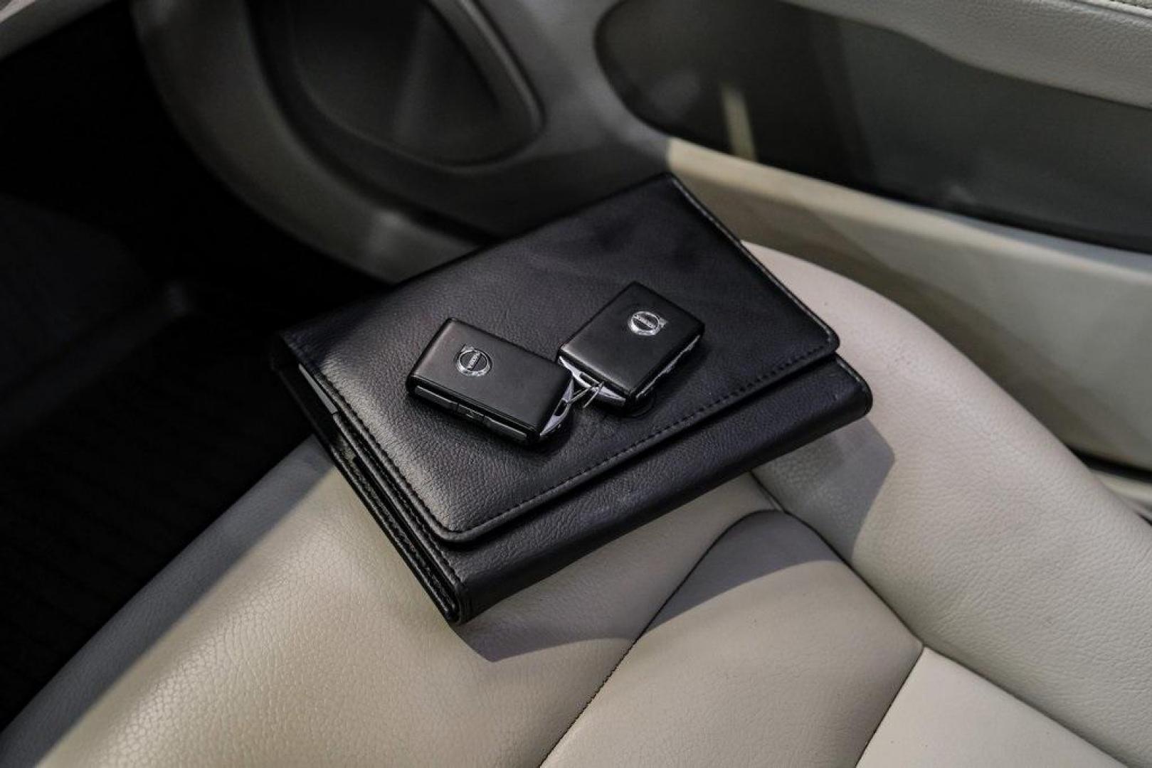 2019 Birch /Blond Volvo S60 T5 Momentum (7JR102FK9KG) with an I4 engine, Automatic transmission, located at 15300 Midway Rd., Addison, TX, 75001, (972) 702-0011, 32.958321, -96.838074 - Photo#59