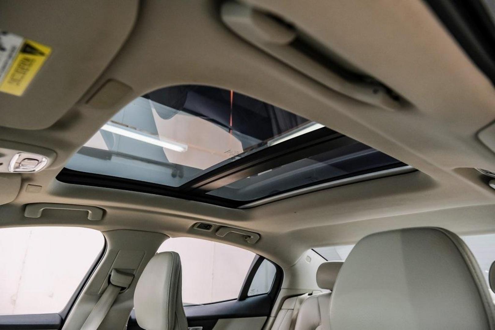 2019 Birch /Blond Volvo S60 T5 Momentum (7JR102FK9KG) with an I4 engine, Automatic transmission, located at 15300 Midway Rd., Addison, TX, 75001, (972) 702-0011, 32.958321, -96.838074 - 2019 Volvo S60 T5 Momentum<br><br>Now Available at Midway Auto Group, Addison, Texas<br><br>Elegant, safe, and undeniably Scandinavian the 2019 Volvo S60 T5 Momentum delivers a premium driving experience with sleek styling, advanced safety technology, and a smooth, turbocharged engine. As Volvos wel - Photo#4