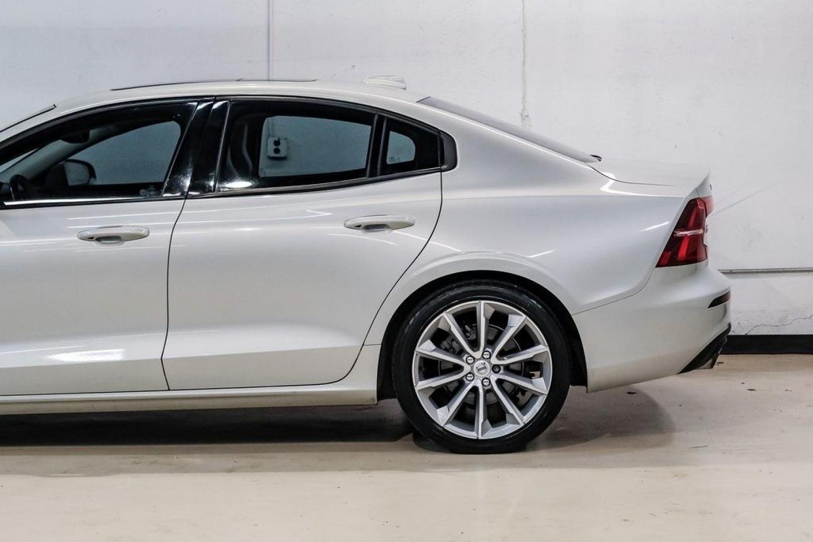 2019 Birch /Blond Volvo S60 T5 Momentum (7JR102FK9KG) with an I4 engine, Automatic transmission, located at 15300 Midway Rd., Addison, TX, 75001, (972) 702-0011, 32.958321, -96.838074 - 2019 Volvo S60 T5 Momentum<br><br>Now Available at Midway Auto Group, Addison, Texas<br><br>Elegant, safe, and undeniably Scandinavian the 2019 Volvo S60 T5 Momentum delivers a premium driving experience with sleek styling, advanced safety technology, and a smooth, turbocharged engine. As Volvos wel - Photo#13