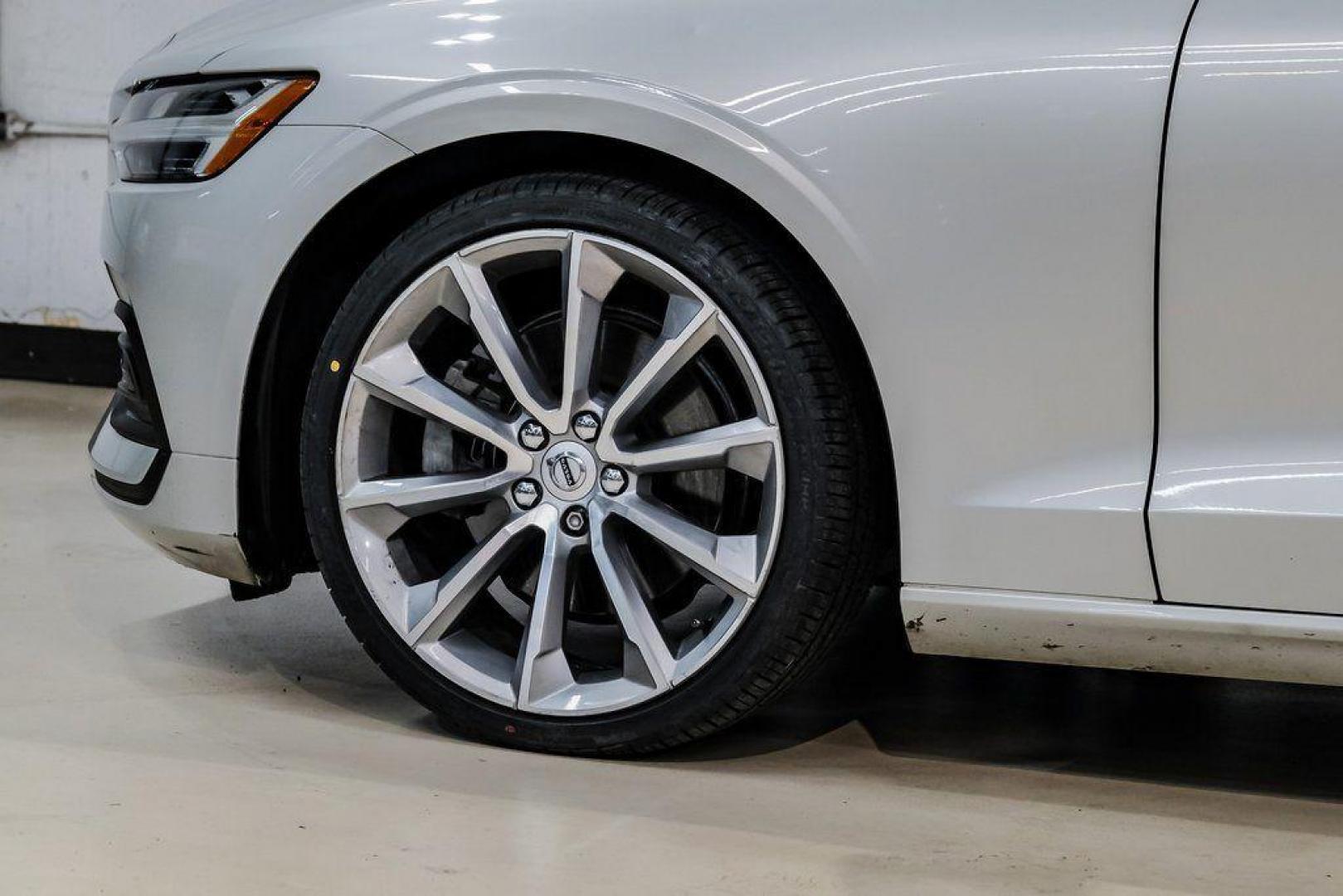 2019 Birch /Blond Volvo S60 T5 Momentum (7JR102FK9KG) with an I4 engine, Automatic transmission, located at 15300 Midway Rd., Addison, TX, 75001, (972) 702-0011, 32.958321, -96.838074 - 2019 Volvo S60 T5 Momentum<br><br>Now Available at Midway Auto Group, Addison, Texas<br><br>Elegant, safe, and undeniably Scandinavian the 2019 Volvo S60 T5 Momentum delivers a premium driving experience with sleek styling, advanced safety technology, and a smooth, turbocharged engine. As Volvos wel - Photo#57