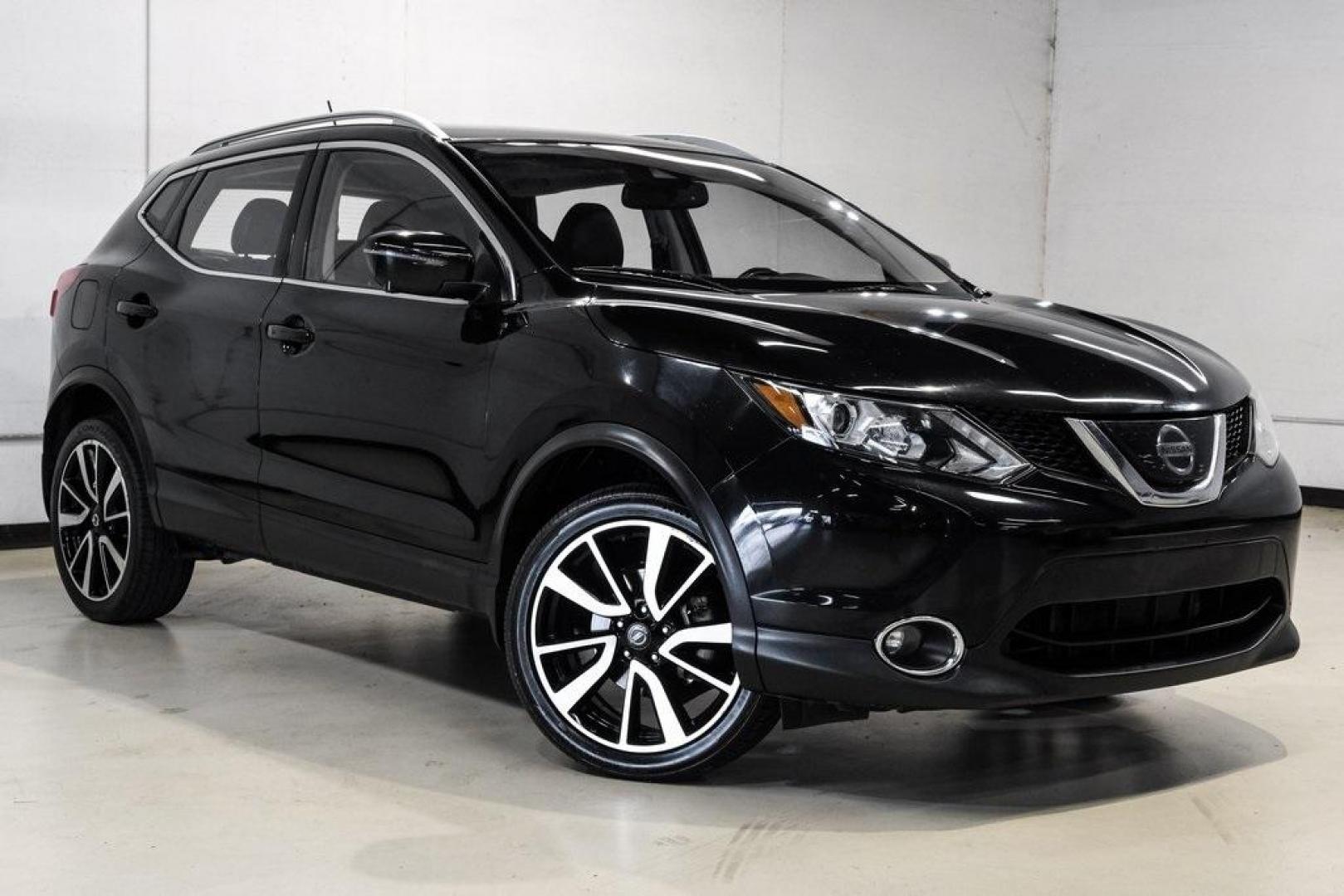 2019 Magnetic Black Pearl /Charcoal Nissan Rogue Sport SL (JN1BJ1CP4KW) with an 2.0L DOHC engine, CVT transmission, located at 15300 Midway Rd., Addison, TX, 75001, (972) 702-0011, 32.958321, -96.838074 - Photo#6