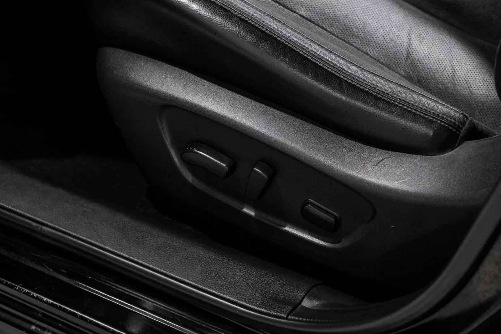 2019 Magnetic Black Pearl /Charcoal Nissan Rogue Sport SL (JN1BJ1CP4KW) with an 2.0L DOHC engine, CVT transmission, located at 15300 Midway Rd., Addison, TX, 75001, (972) 702-0011, 32.958321, -96.838074 - Photo#36