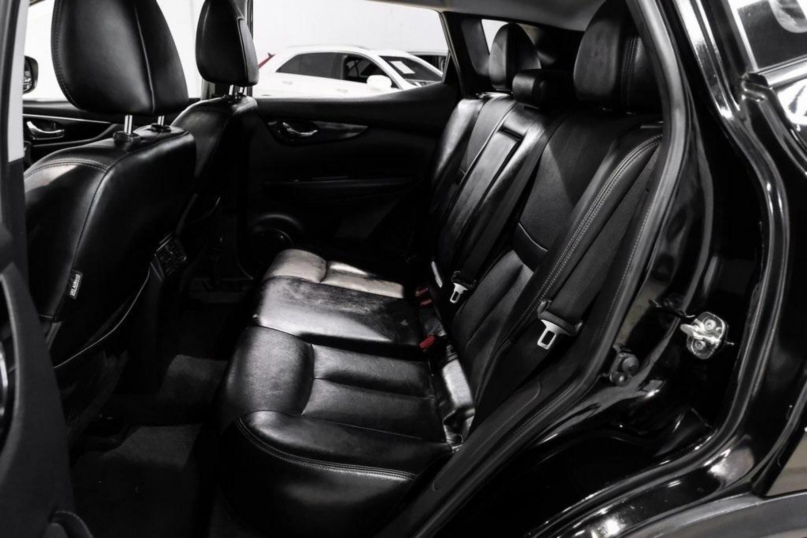 2019 Magnetic Black Pearl /Charcoal Nissan Rogue Sport SL (JN1BJ1CP4KW) with an 2.0L DOHC engine, CVT transmission, located at 15300 Midway Rd., Addison, TX, 75001, (972) 702-0011, 32.958321, -96.838074 - Photo#43