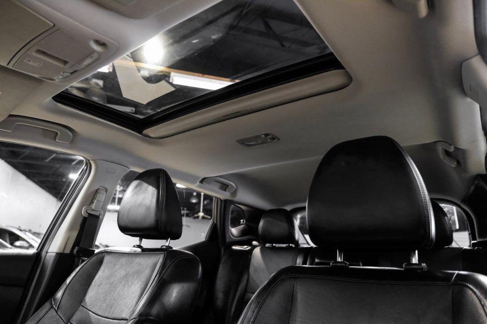 2019 Magnetic Black Pearl /Charcoal Nissan Rogue Sport SL (JN1BJ1CP4KW) with an 2.0L DOHC engine, CVT transmission, located at 15300 Midway Rd., Addison, TX, 75001, (972) 702-0011, 32.958321, -96.838074 - Photo#4