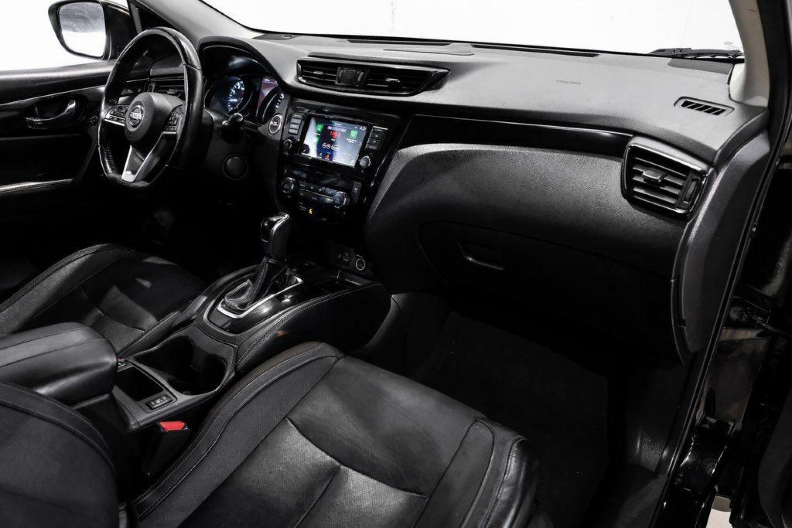 2019 Magnetic Black Pearl /Charcoal Nissan Rogue Sport SL (JN1BJ1CP4KW) with an 2.0L DOHC engine, CVT transmission, located at 15300 Midway Rd., Addison, TX, 75001, (972) 702-0011, 32.958321, -96.838074 - Photo#14