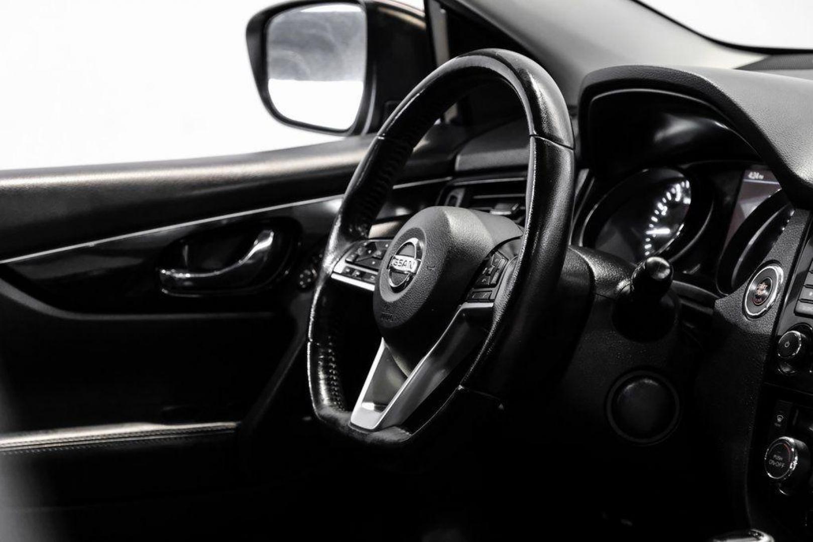 2019 Magnetic Black Pearl /Charcoal Nissan Rogue Sport SL (JN1BJ1CP4KW) with an 2.0L DOHC engine, CVT transmission, located at 15300 Midway Rd., Addison, TX, 75001, (972) 702-0011, 32.958321, -96.838074 - Photo#16