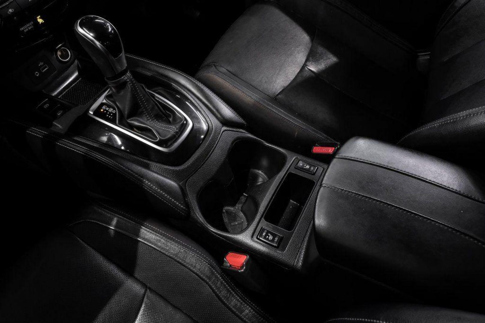 2019 Magnetic Black Pearl /Charcoal Nissan Rogue Sport SL (JN1BJ1CP4KW) with an 2.0L DOHC engine, CVT transmission, located at 15300 Midway Rd., Addison, TX, 75001, (972) 702-0011, 32.958321, -96.838074 - Photo#30