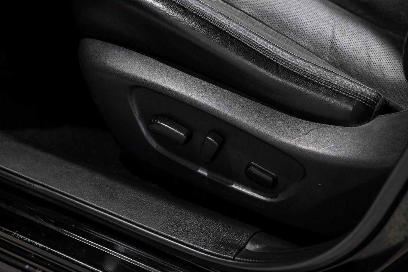 2019 Magnetic Black Pearl /Charcoal Nissan Rogue Sport SL (JN1BJ1CP4KW) with an 2.0L DOHC engine, CVT transmission, located at 15300 Midway Rd., Addison, TX, 75001, (972) 702-0011, 32.958321, -96.838074 - Photo#36