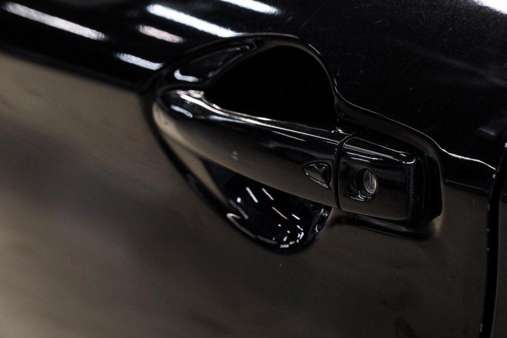 2019 Magnetic Black Pearl /Charcoal Nissan Rogue Sport SL (JN1BJ1CP4KW) with an 2.0L DOHC engine, CVT transmission, located at 15300 Midway Rd., Addison, TX, 75001, (972) 702-0011, 32.958321, -96.838074 - Photo#45