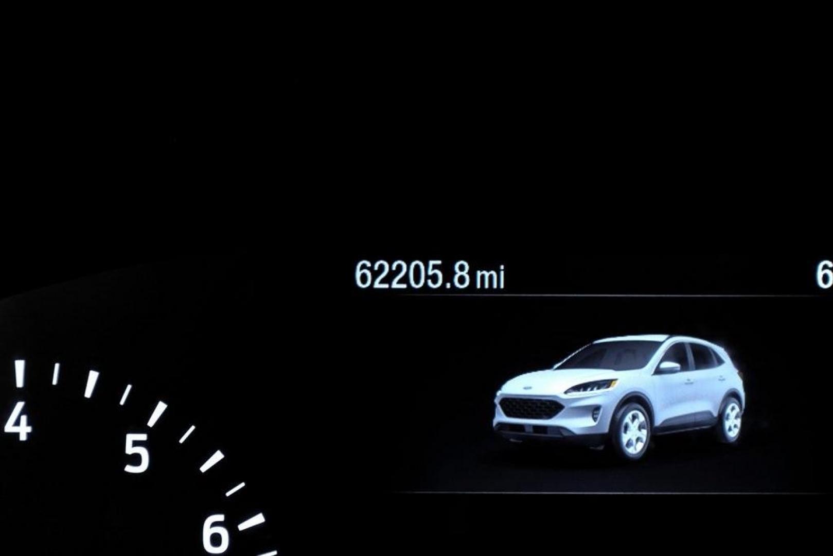 2020 Magnetic /Sandstone Ford Escape SE (1FMCU0G6XLU) with an 1.5L EcoBoost engine, Automatic transmission, located at 15300 Midway Rd., Addison, TX, 75001, (972) 702-0011, 32.958321, -96.838074 - Photo#26