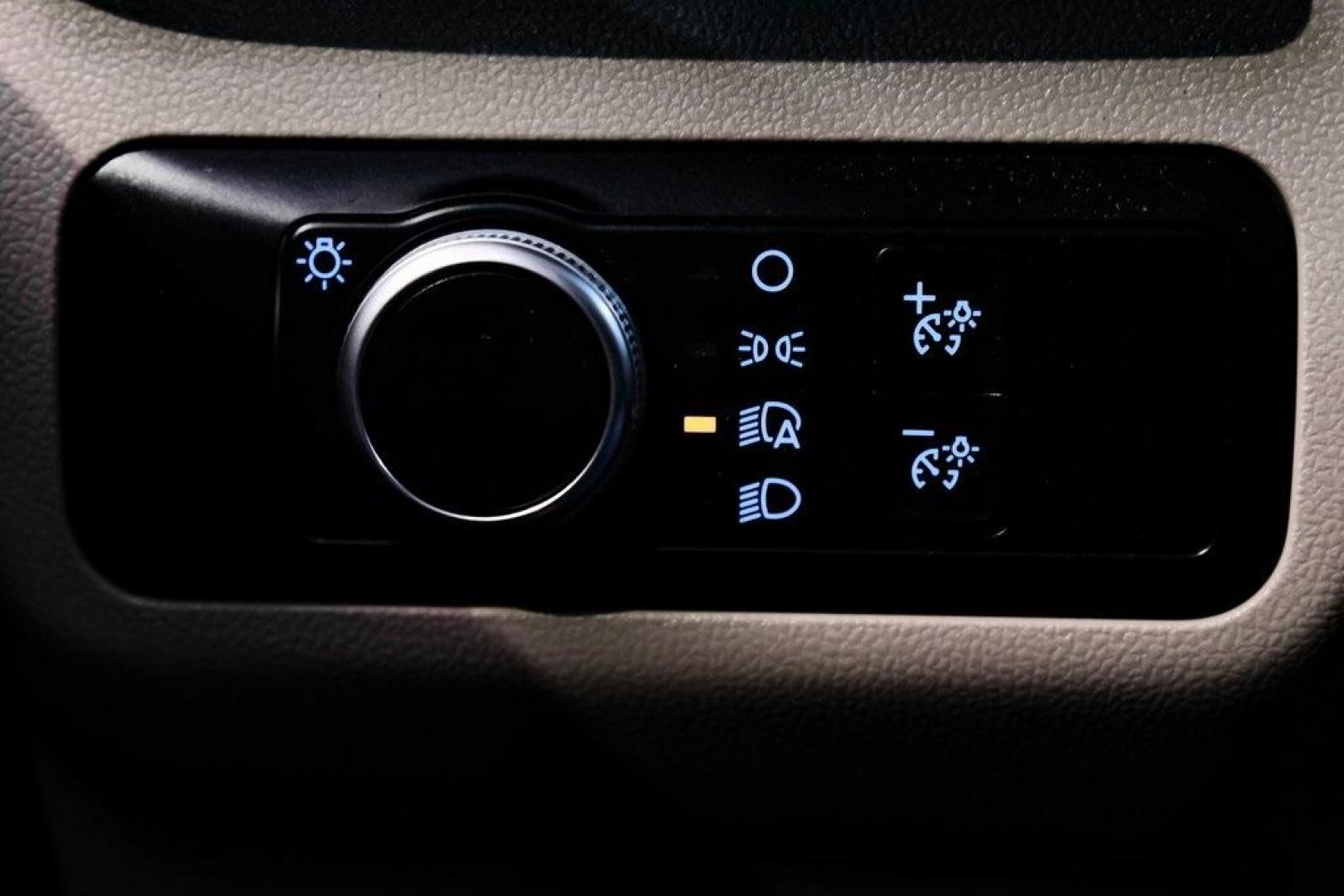 2020 Magnetic /Sandstone Ford Escape SE (1FMCU0G6XLU) with an 1.5L EcoBoost engine, Automatic transmission, located at 15300 Midway Rd., Addison, TX, 75001, (972) 702-0011, 32.958321, -96.838074 - Photo#28