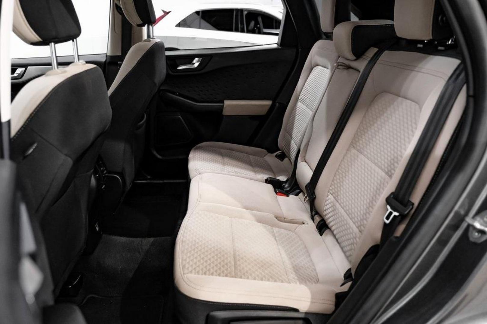 2020 Magnetic /Sandstone Ford Escape SE (1FMCU0G6XLU) with an 1.5L EcoBoost engine, Automatic transmission, located at 15300 Midway Rd., Addison, TX, 75001, (972) 702-0011, 32.958321, -96.838074 - Photo#45