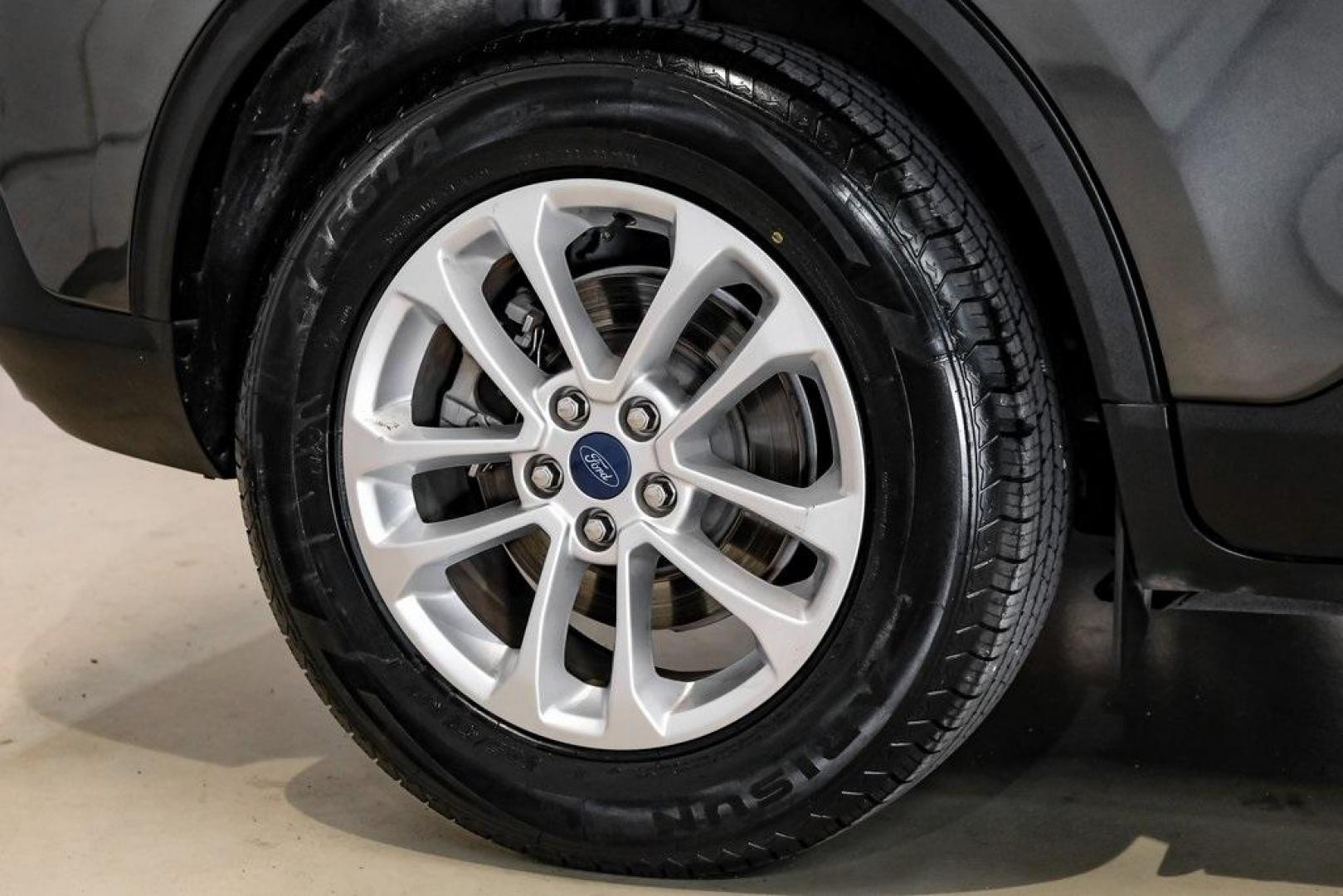 2020 Magnetic /Sandstone Ford Escape SE (1FMCU0G6XLU) with an 1.5L EcoBoost engine, Automatic transmission, located at 15300 Midway Rd., Addison, TX, 75001, (972) 702-0011, 32.958321, -96.838074 - Photo#64