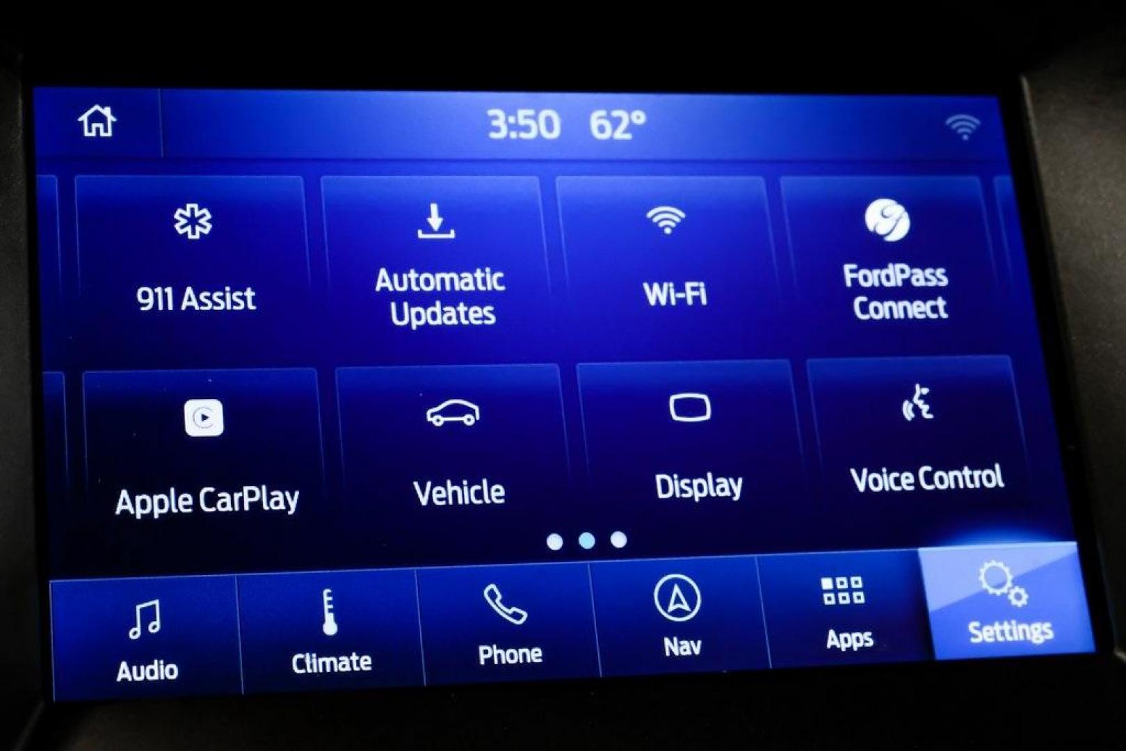 2019 Ruby Red /Ebony Ford Edge SEL (2FMPK3J95KB) with an EcoBoost 2.0L I4 GTDi DOHC Turbocharged VCT engine, Automatic transmission, located at 15300 Midway Rd., Addison, TX, 75001, (972) 702-0011, 32.958321, -96.838074 - Photo#45