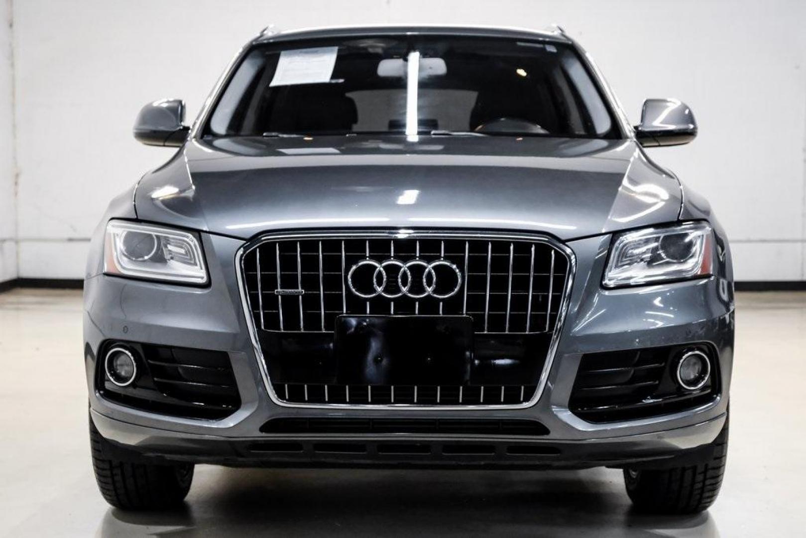 2016 Monsoon Gray Metallic /Black Audi Q5 2.0T Premium Plus (WA1L2AFP9GA) with an 2.0L 4-Cylinder TFSI engine, Automatic transmission, located at 15300 Midway Rd., Addison, TX, 75001, (972) 702-0011, 32.958321, -96.838074 - Photo#7