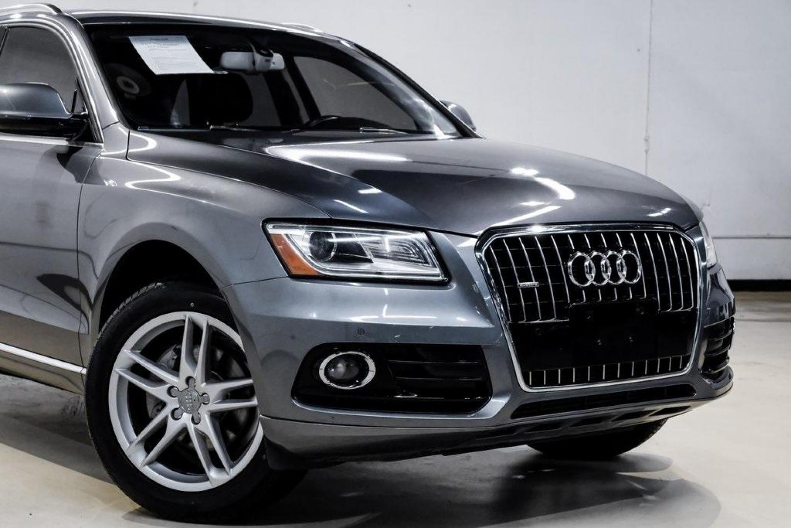 2016 Monsoon Gray Metallic /Black Audi Q5 2.0T Premium Plus (WA1L2AFP9GA) with an 2.0L 4-Cylinder TFSI engine, Automatic transmission, located at 15300 Midway Rd., Addison, TX, 75001, (972) 702-0011, 32.958321, -96.838074 - Photo#10