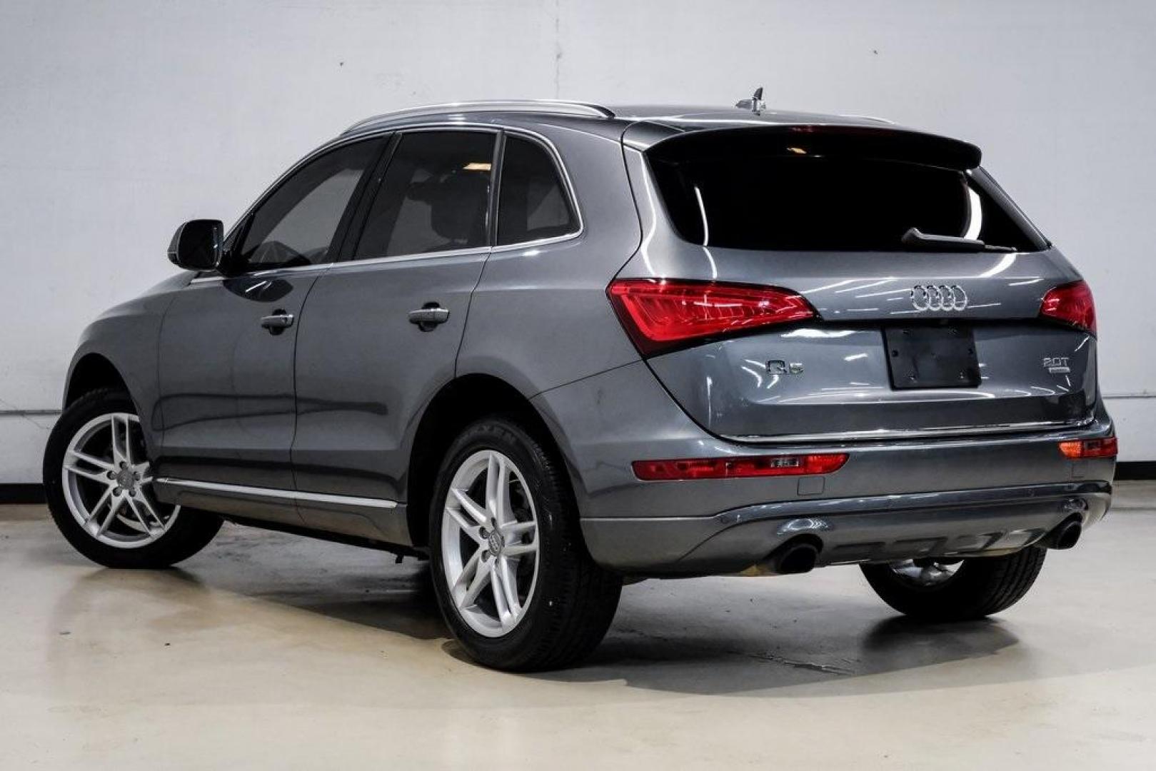 2016 Monsoon Gray Metallic /Black Audi Q5 2.0T Premium Plus (WA1L2AFP9GA) with an 2.0L 4-Cylinder TFSI engine, Automatic transmission, located at 15300 Midway Rd., Addison, TX, 75001, (972) 702-0011, 32.958321, -96.838074 - Photo#16